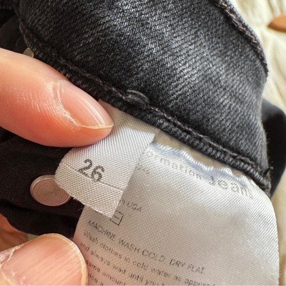 Reformation High Waist Skinny Faded Black Destroyed Jeans Size 26 - Picture 13 of 13